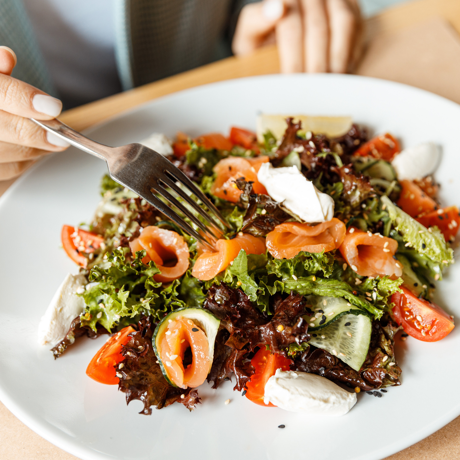 Salmon salad — Food and Restaurant Photography, Brussels
