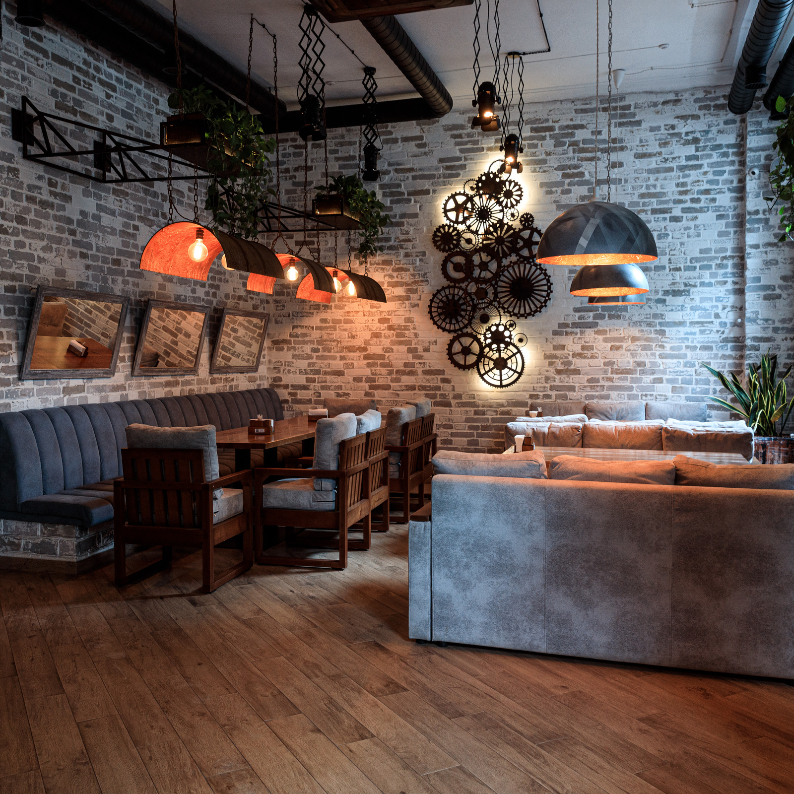 Dining room with brick walls — Food and Restaurant Photography, Brussels