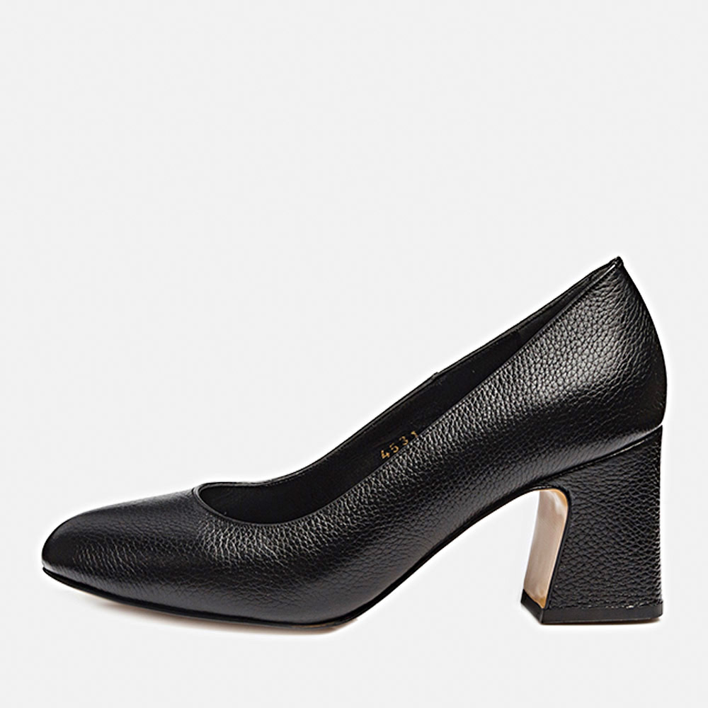 Black shoes — Packshot and Product Photography, Brussels